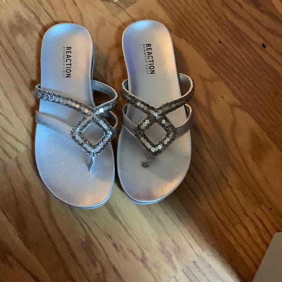 Sandles - Picture 1 of 2